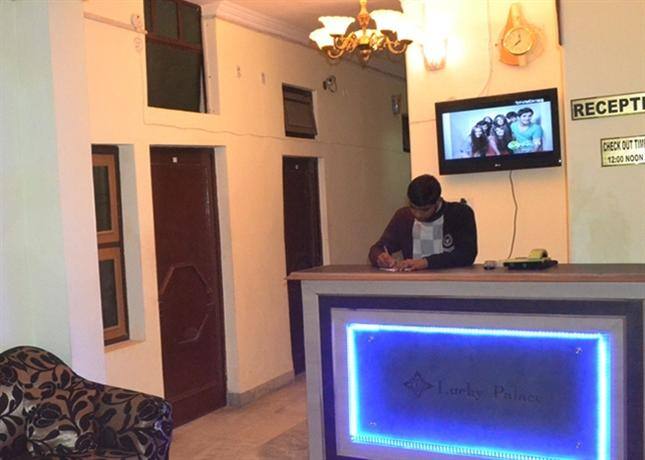 Hotel Lucky Palace, Agra 4